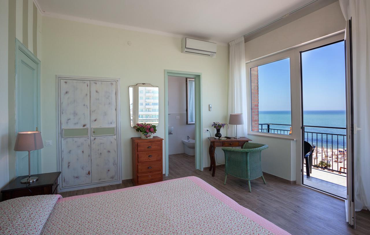 Hotel Bianchi Nicola Porto Recanati Esterno foto