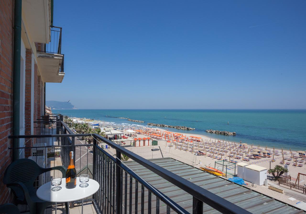 Hotel Bianchi Nicola Porto Recanati Esterno foto