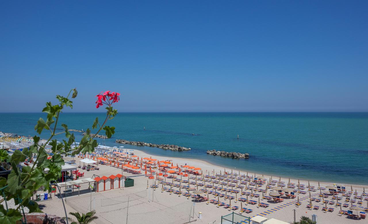 Hotel Bianchi Nicola Porto Recanati Esterno foto