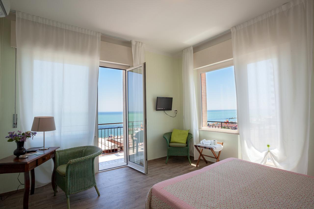 Hotel Bianchi Nicola Porto Recanati Esterno foto
